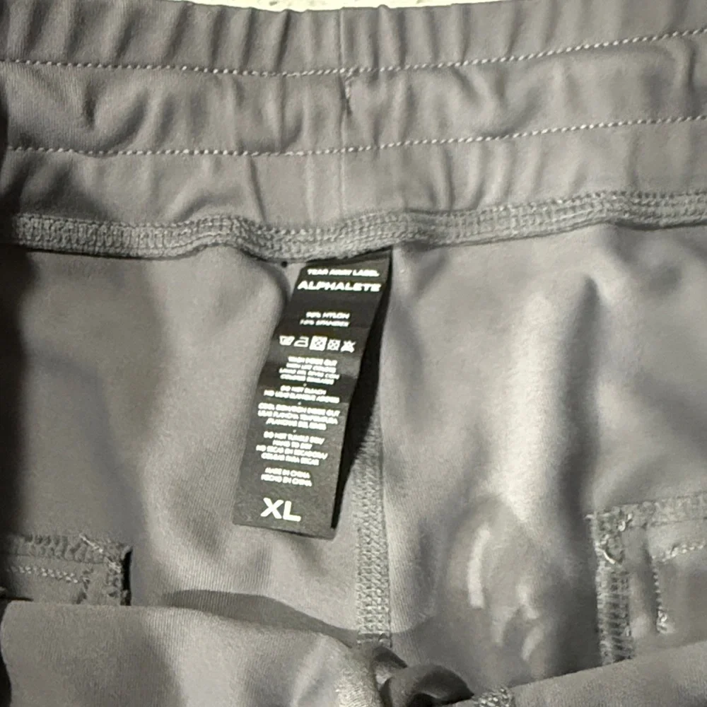 2 Alphalete Men’s Joggers - Picture 5 of 10